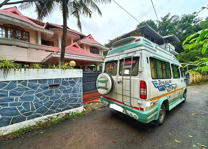 La Casa Trivandrum 4 Bhk Ac Luxury Villa At City Centre, Just 5 Kms From Airport & 3 Kms To Trivandrum Railway Station Thiruvananthapuram